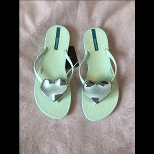 Ipanema Girl Flip Flops Size: 2/3
